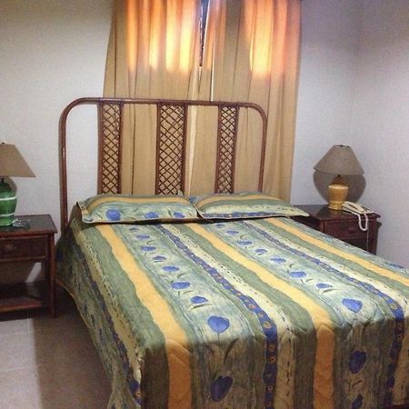 Carey House Hotel Santo Domingo Room photo